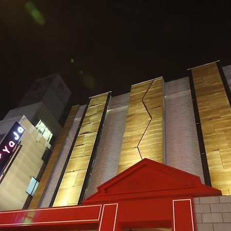 Hotel Yaja Lotte Department Store Busan Bagian luar foto